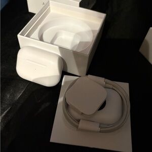 AIR PODS PROS BRAND NEW!